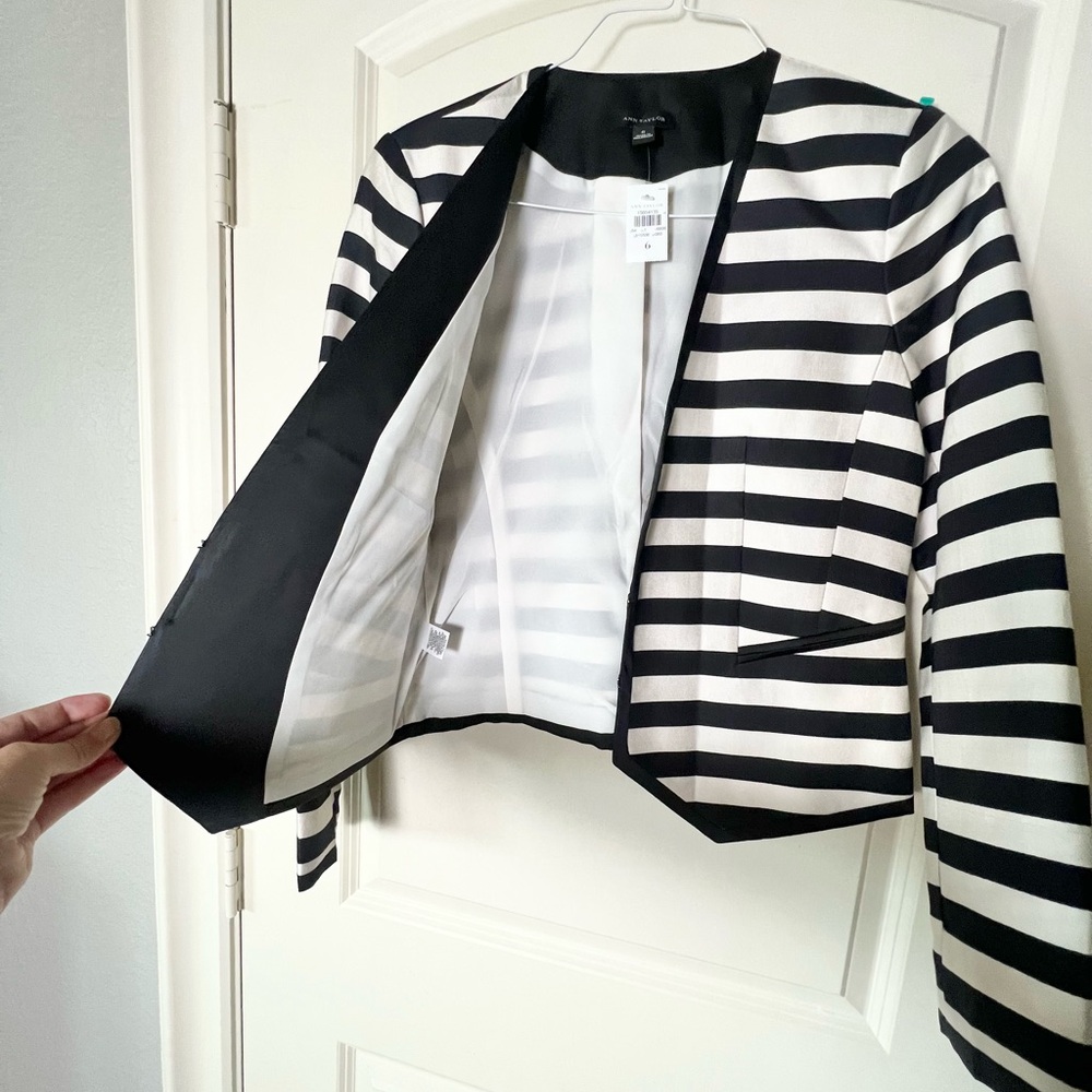 Ann Taylor Black and Ivory striped blazer New with tags size 6 - Picture 4 of 8